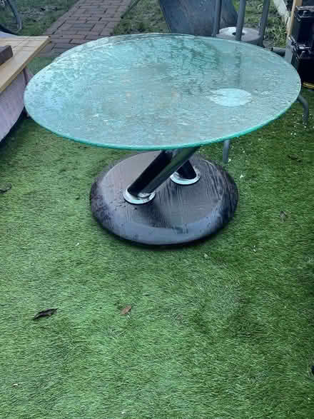 Photo of free Table (Edgware HA8) #1