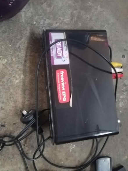 Photo of free Tv aerial and box (Purely) #1