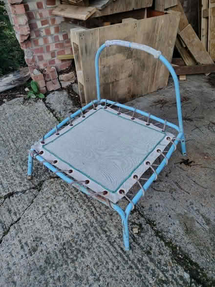 Photo of free bouncy thing (Botley road rail station (OX2)) #1