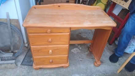 Photo of free Desk (MK42) #1