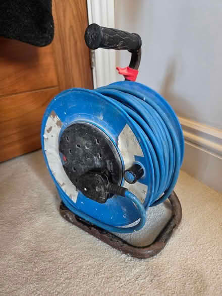 Photo of free ~25m Extension Lead (Willesden Green Station) #1