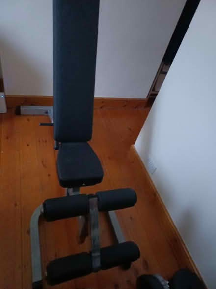 Photo of free Weightlifting bench (Hanwell W7) #1