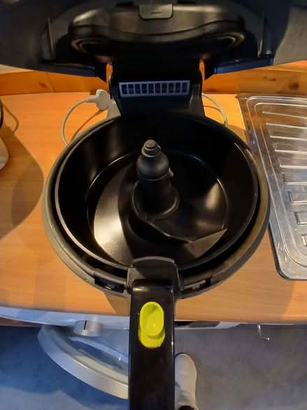 Photo of free Tefal Actifry Original Air Fryer (Tillington GU28) #2