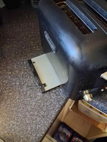 Photo of free DeLonghi toaster (Codnor DE5) #3