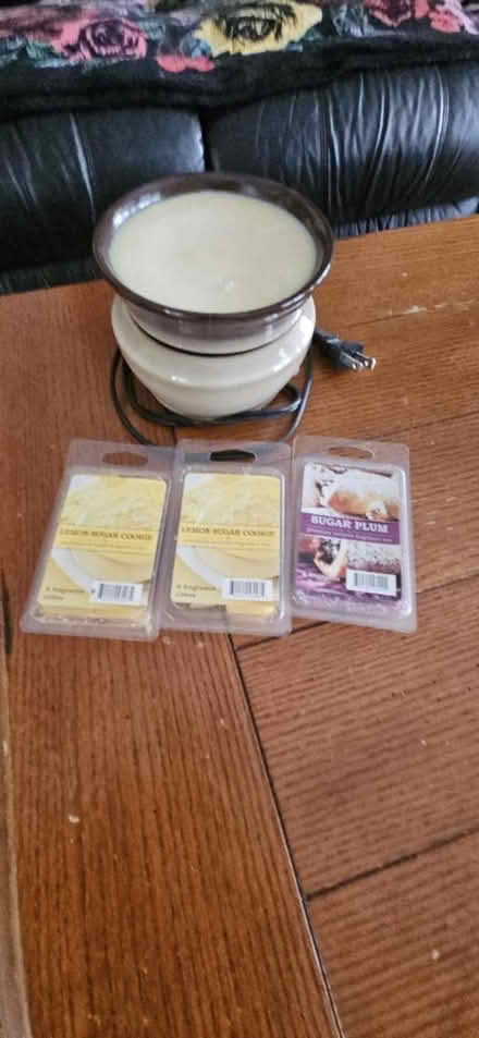 Photo of free Candle wax burners (Off S. Tyler Road, St Charles) #2