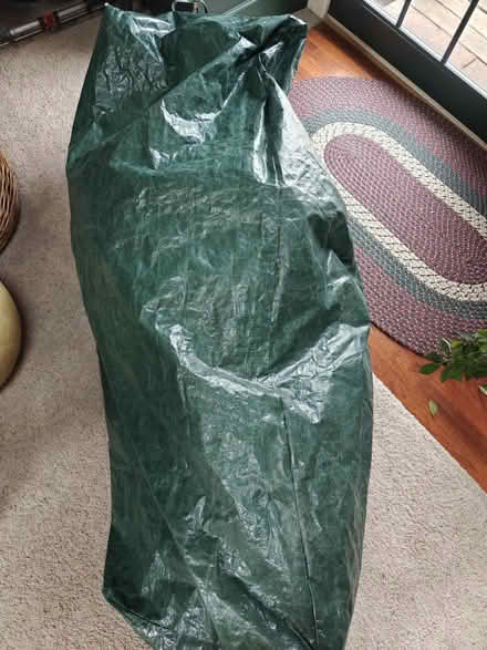 Photo of free Artificial Christmas Tree (7 feet) (Far Horizons) #2