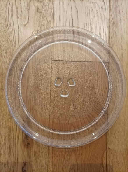 Photo of free Microwave plate (Oldfield Park) #1