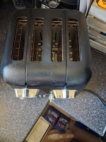 Photo of free DeLonghi toaster (Codnor DE5) #2