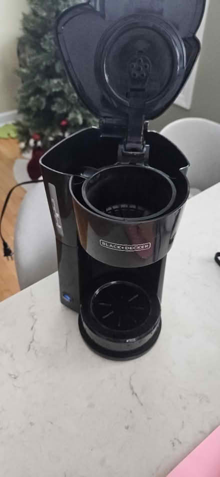 Photo of free 5 cup, Black&Decker, coffee maker (Off S. Tyler Road, St Charles) #1
