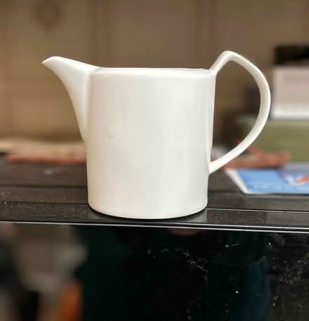 Photo of free Sauce or gravy jug, perfect condition, never used. (Monks Hill CR2) #2