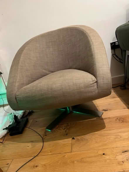 Photo of free Swivel chair (Mornington Crescent NW1) #1