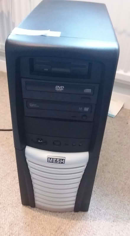 Photo of free V.old Desktop PC with PS2 keyboard spares/repairs/makeover (Westbury Fields BS9) #1