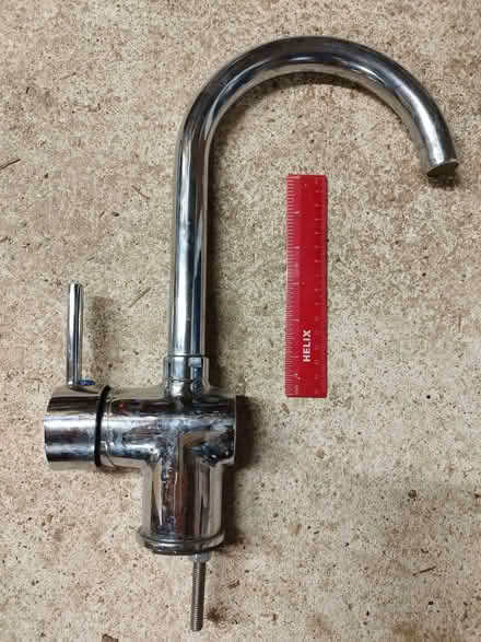 Photo of free kitchen single lever mixer tap (Cainscross GL5) #1