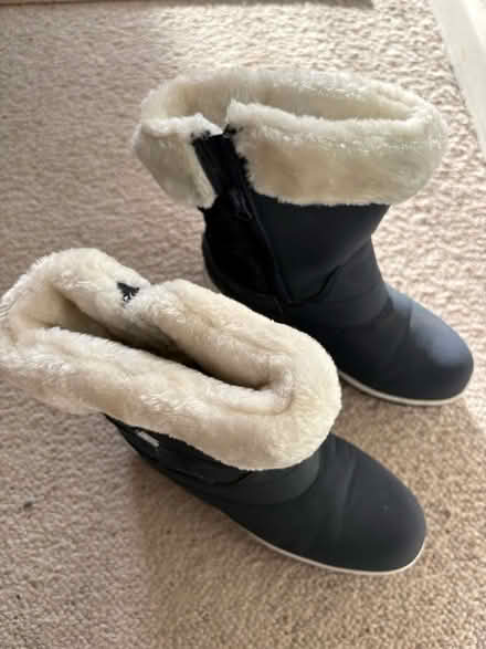 Photo of free Women’s Mountain Warehouse snow boots (New Marston OX3) #1