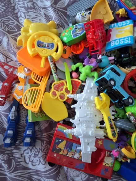 Photo of free Plastic Kids toys from magazines (Loscoe Grange DE75) #1