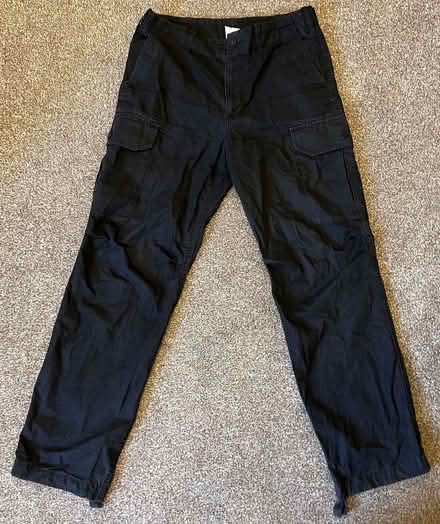 Photo of free Black North Face mens cargos (small - 30L, 30W) (Greaves LA1) #1