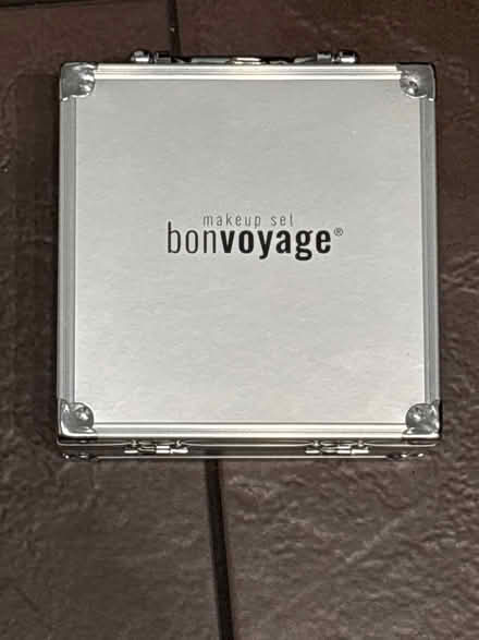 Photo of free Make up set (DA11) #3