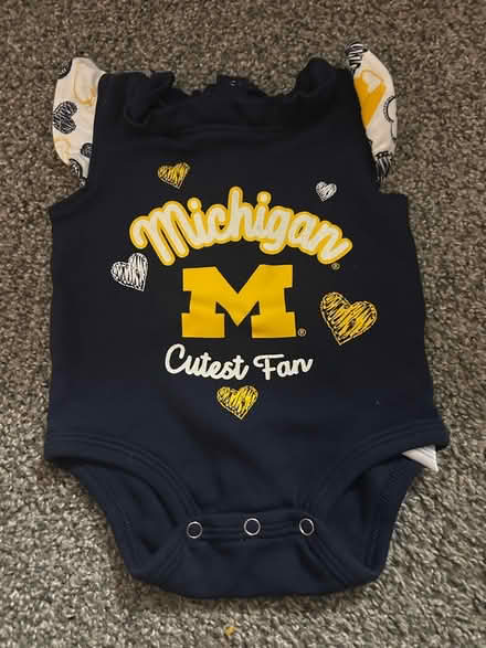 Photo of free 0/3 months girl onesies (Oxon hill) #3