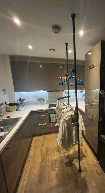 Photo of free Telescopic Clothes Rail (HA8 / Edgware) #4