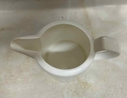 Photo of free Sauce or gravy jug, perfect condition, never used. (Monks Hill CR2) #4