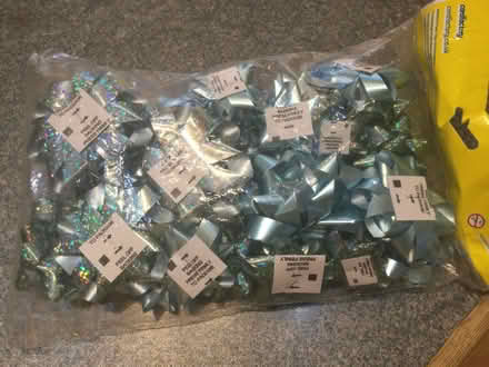 Photo of free Bows, bells and decorative wrapping string (Eye) #1