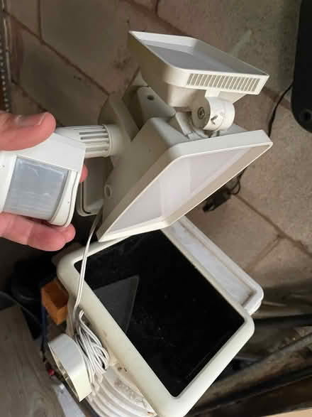 Photo of free Sensor lights,Paisley/Confederation (l5b) #3