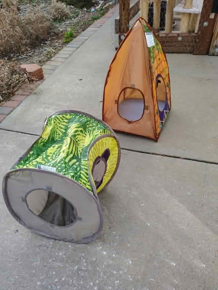 Photo of free Cat tunnels, toys, tree (NE Heights: Juan Tabo - Menaul) #4