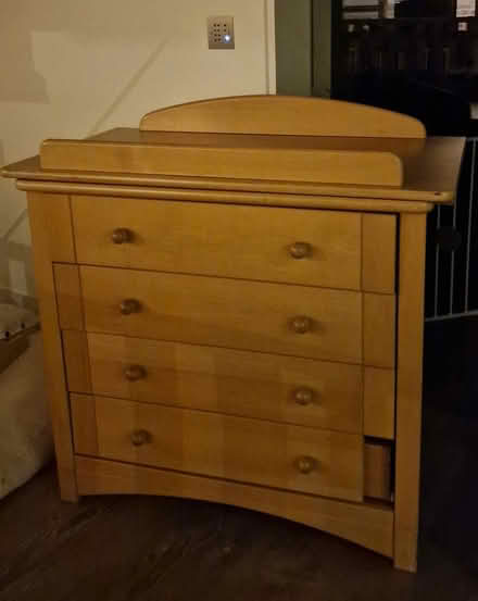 Photo of free Nappy changing table (Didcot OX11) #1