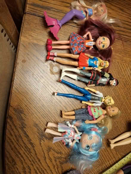 Photo of free Selection of 15cms dolls (South Green CM11) #1