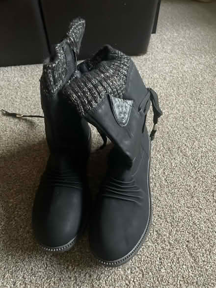 Photo of free Womens boots (CH49) #1