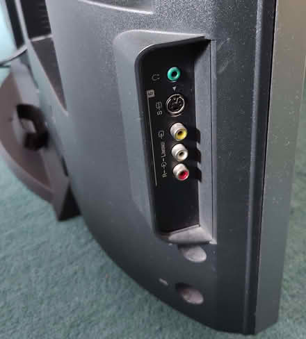 Photo of free Sony Bravia KDL-40D3500 TV - NEEDS REPAIRING (South Croydon CR2) #3