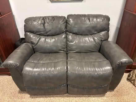 Photo of free blue/grey electric 2 seat recliner (Fredericksburg Lafayette blvd) #1