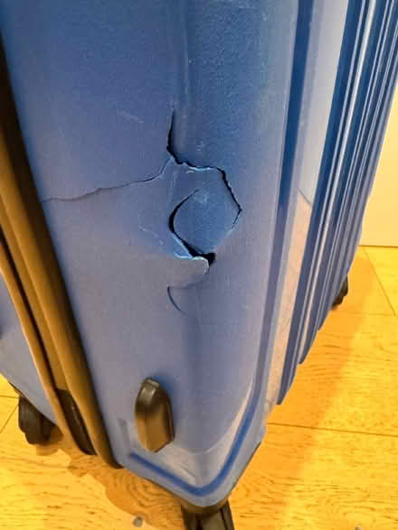 Photo of free Wheelie suitcase (damaged) (Twickenham) #3