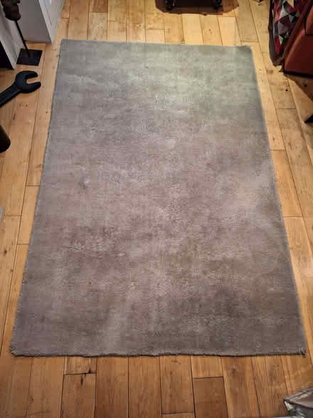 Photo of free Grey rug 121 x 182 cm, 100% wool (Kennington SE11) #1