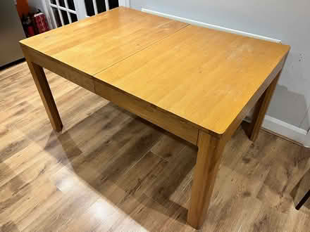 Photo of free Dining table extendable (Chislehurst) #1