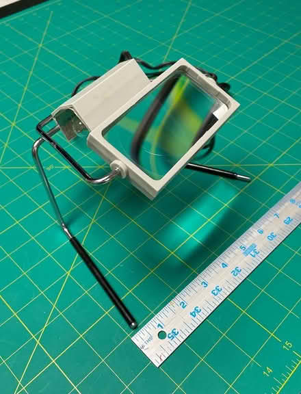 Photo of free Magnifier with Light (Near the Kentlands) #1