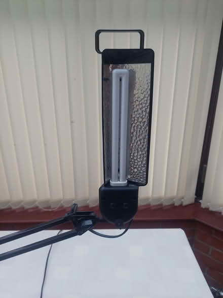 Photo of free Daylight desk lamp with articulated arms (GU51) #4