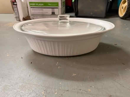 Photo of free 4 Qt. Corningware Pot Roast Dish (Near Wootton High School) #2