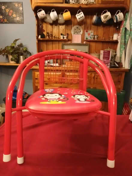 Photo of free young children's chairs (South Reading RG2) #1