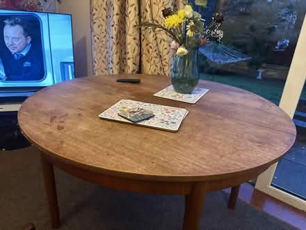 Photo of free Round Extendable Table (Sutton Coldfield B72) #1