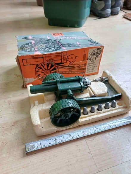 Photo of free "Britain's Models" 18" Howitzer (Cutteslowe OX2) #1