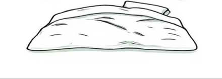 Photo of free Bedding KS Quilt - 4 Pillows (M32 Stretford) #1