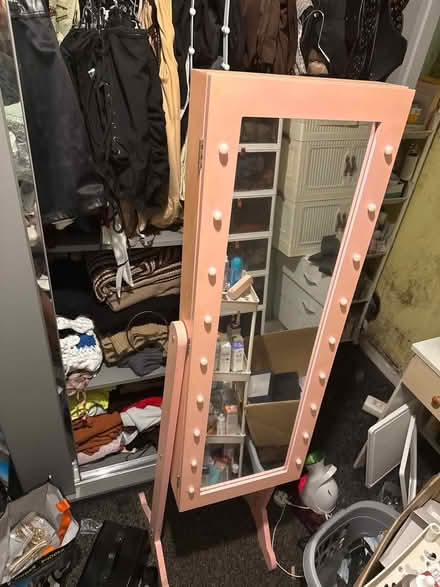 Photo of free Mirrored Storage Case (Idle BD2) #2