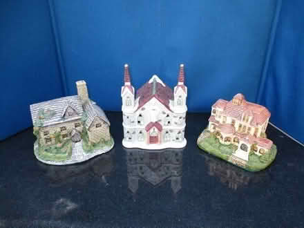 Photo of free five plaster XMAS houses #2