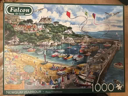 Photo of free Puzzle 1000pxs (Wallington green SM6) #1