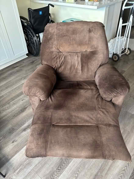 Photo of free Recliner (Canyon Country) #1