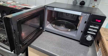 Photo of free Microwave (West Hampstead NW6) #2