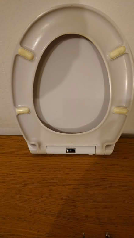 Photo of free Toilet seat (Denholme BD13) #3
