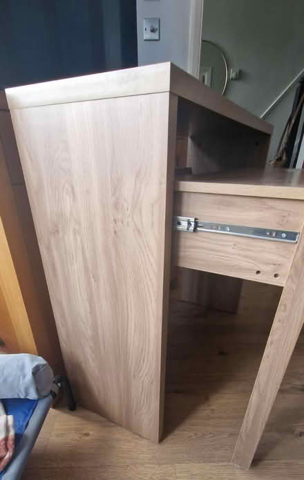 Photo of free ExpandingConsole/computer table (Chessington KT9) #4