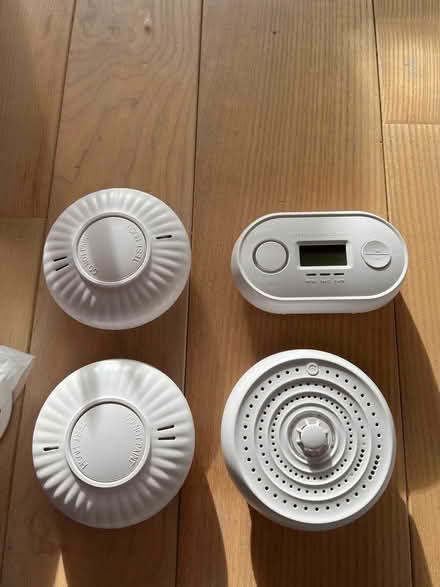 Photo of free Set of 4 Linked Fire alarms (West Common AL5) #1